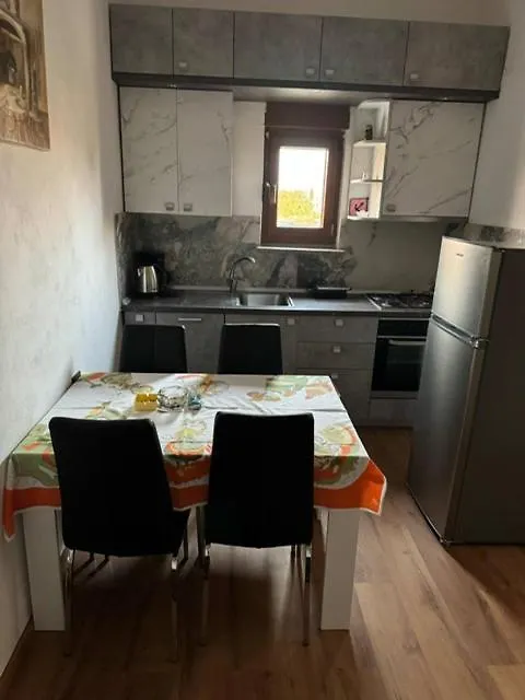 Apartment Almira Pula